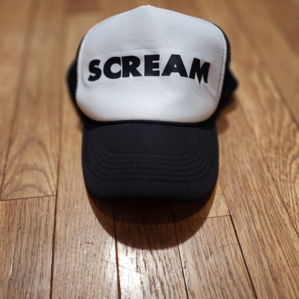 Black and White Scream Cap